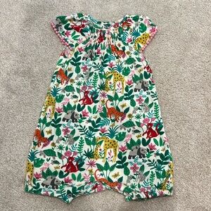 Beautiful print and in good condition, no stains and very high quality